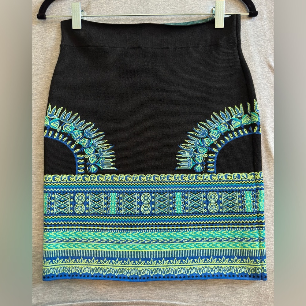 New BCBGMAXAZRIA skirt size L
